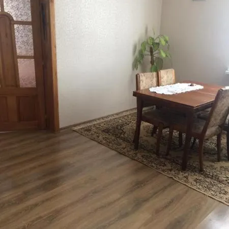 Весела Оселя *